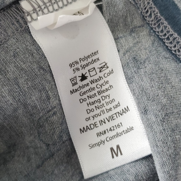 LuLaRoe Randy Mickey Baseball Tshirt - Picture 5 of 6